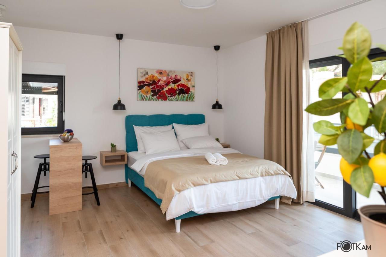 Libar Studio Apartments Baska Voda Luaran gambar