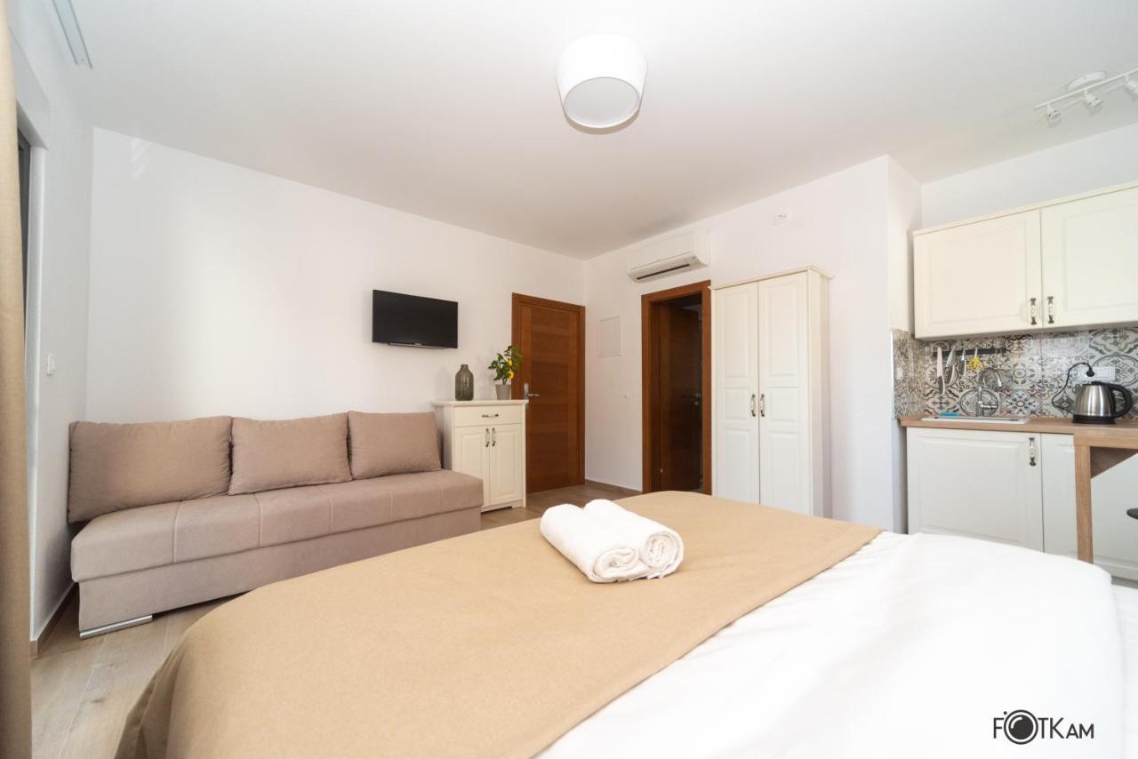 Libar Studio Apartments Baska Voda Luaran gambar