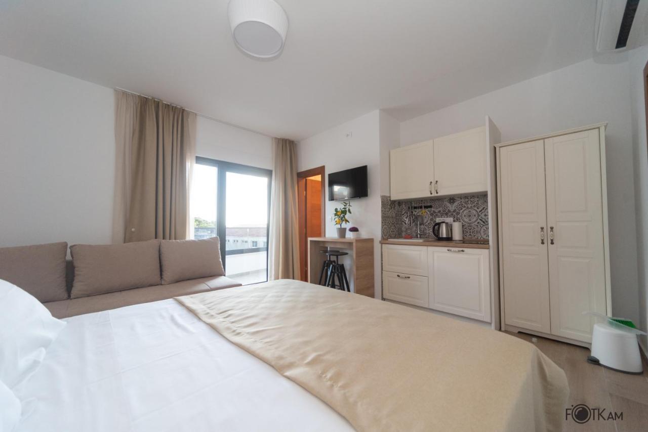 Libar Studio Apartments Baska Voda Luaran gambar